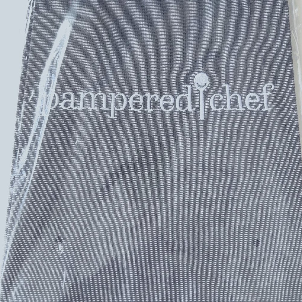 Pampered Chef adult apron new in package